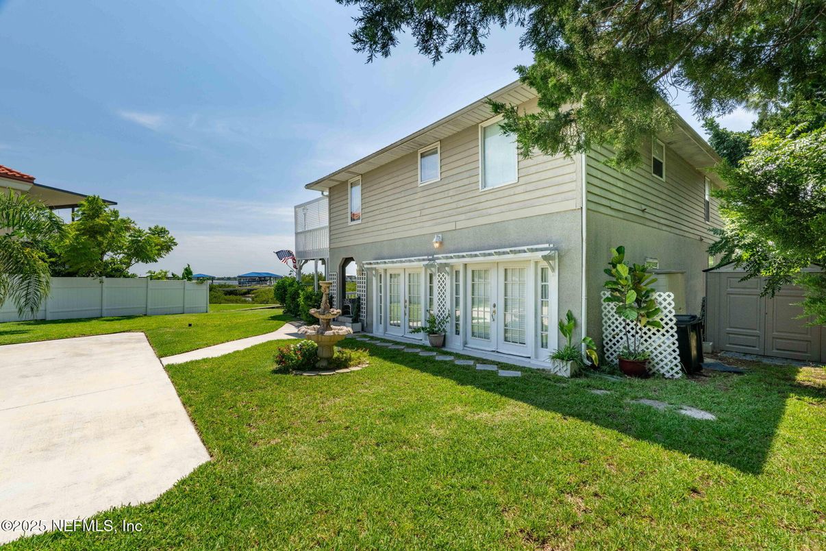 Backyard, Exterior