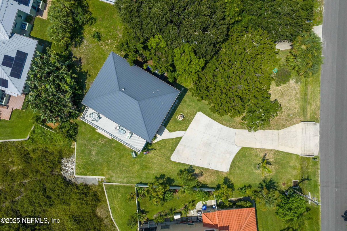 Exterior, Drone