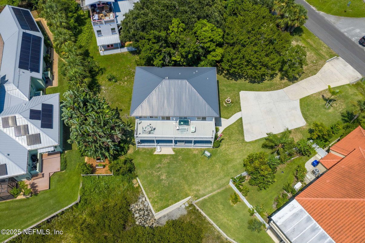 Exterior, Drone