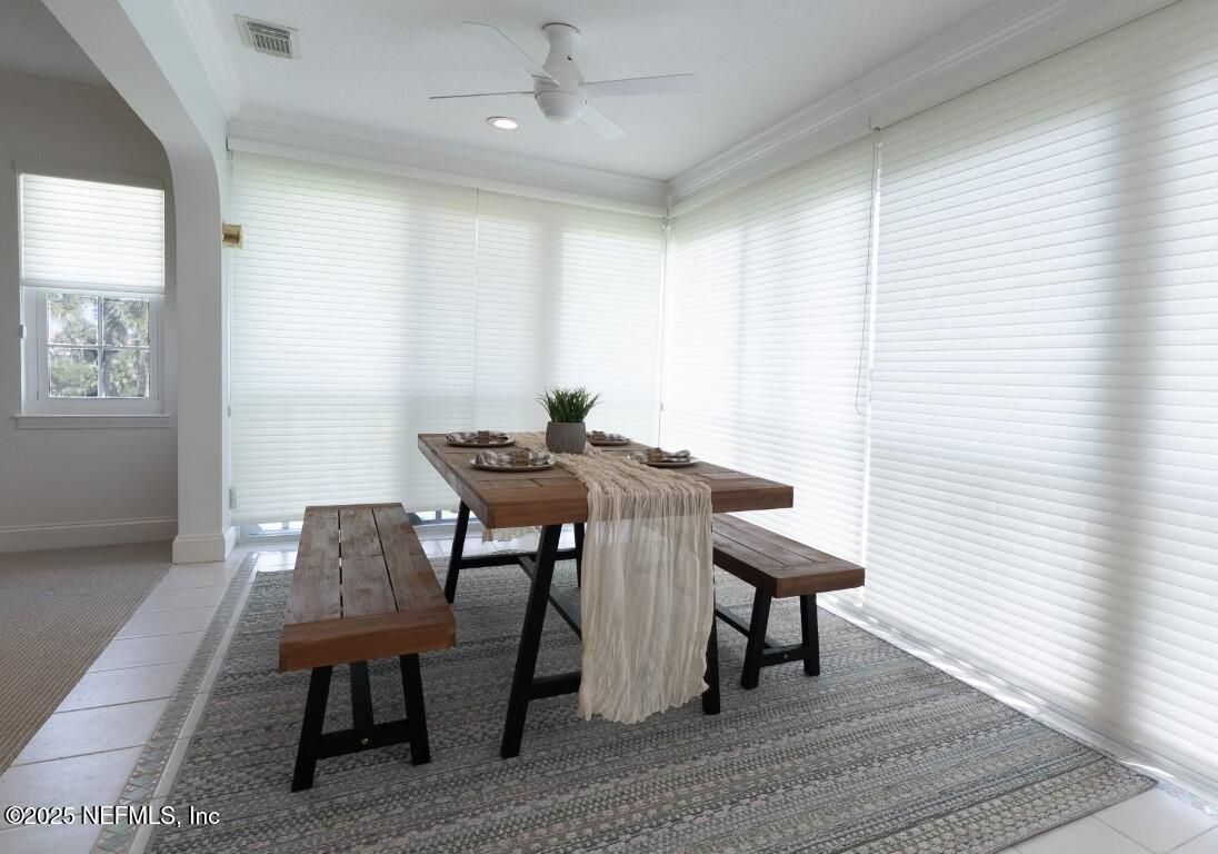 Dining room, Interior, Recessed Lighting