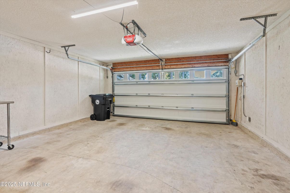 Garage, Interior