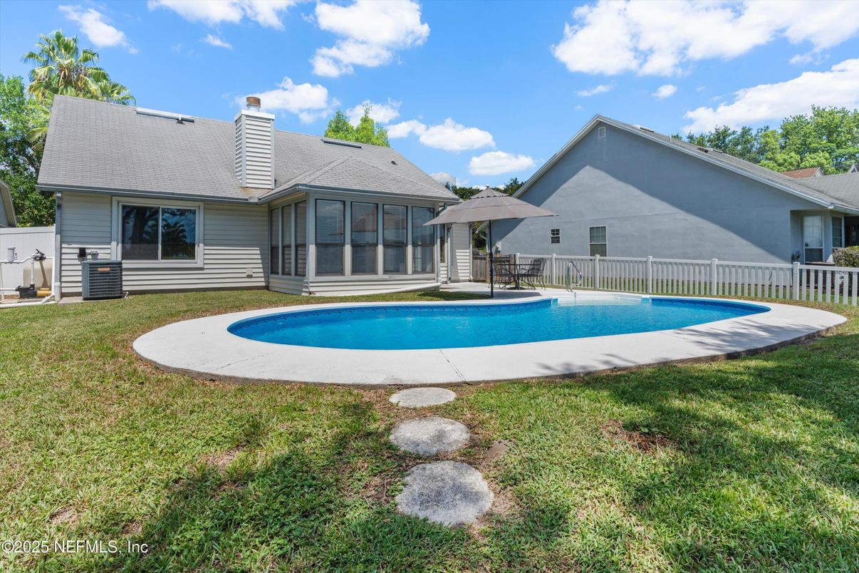 Backyard, Exterior, Pool