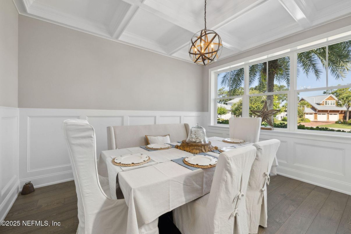 Chandelier, Dining room, Interior, Pendant Lights, Wood Texture Flooring