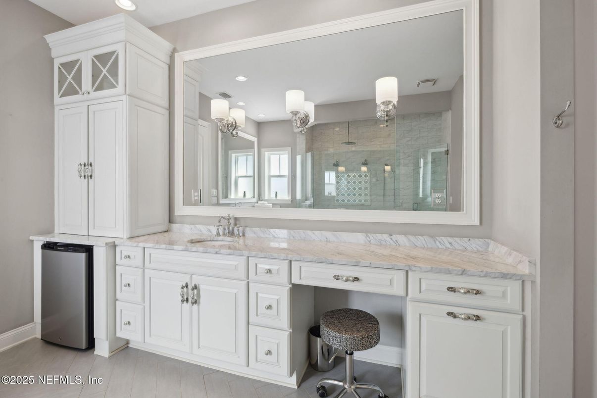 Bathroom, Chandelier, Interior, Recessed Lighting, Wood Texture Flooring