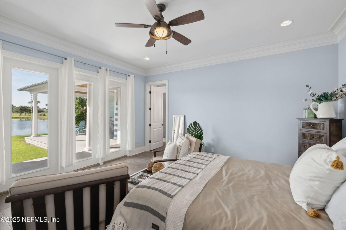 Bedroom, Interior, Recessed Lighting, Water