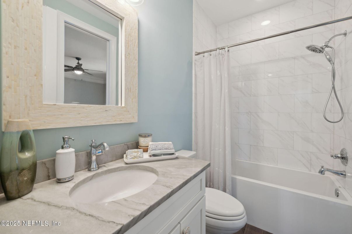 Bathroom, Interior, Marble Walls, Recessed Lighting