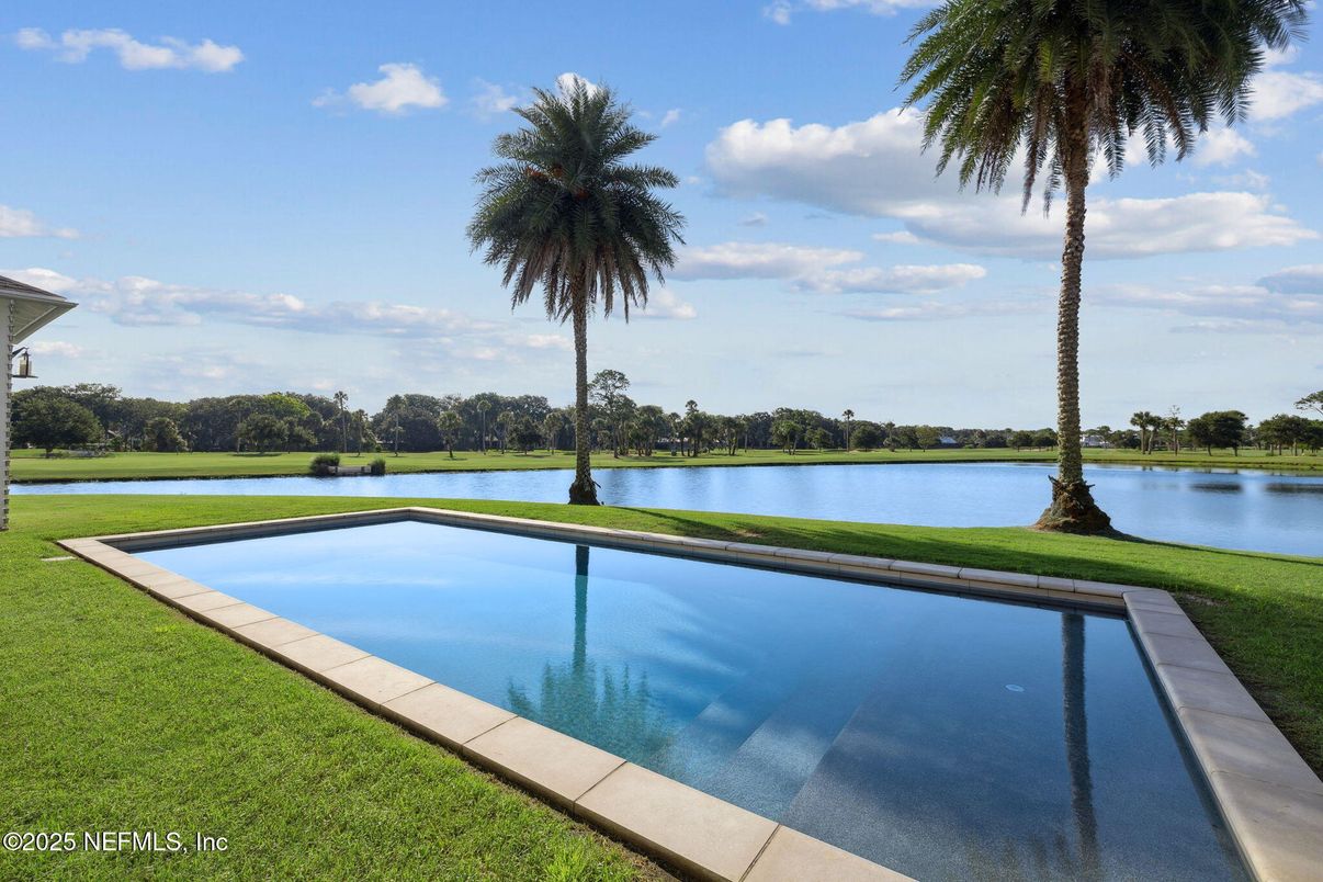 Exterior, Pool, Water