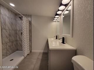 Bathroom, Interior, Marble Walls, Recessed Lighting