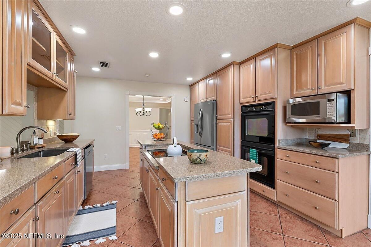 Chandelier, Interior, Kitchen, Recessed Lighting, Stainless Steel Appliances
