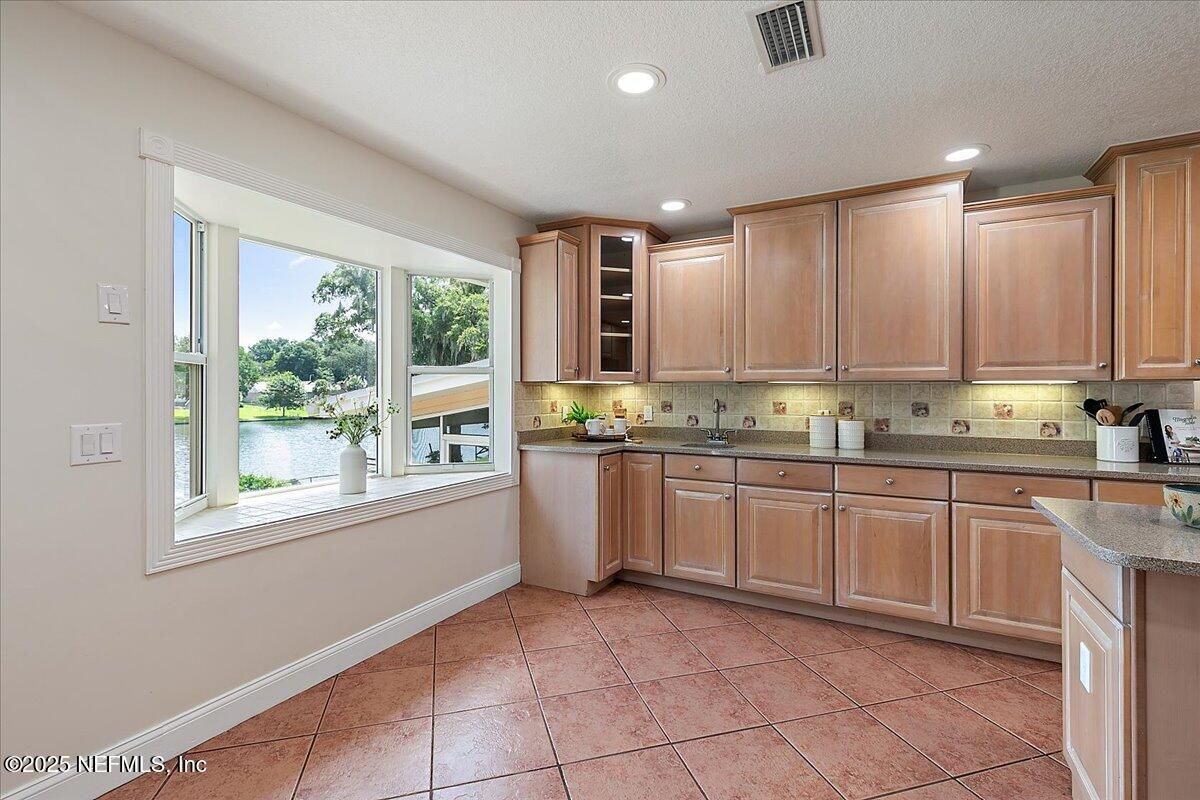 Interior, Kitchen, Recessed Lighting, Water