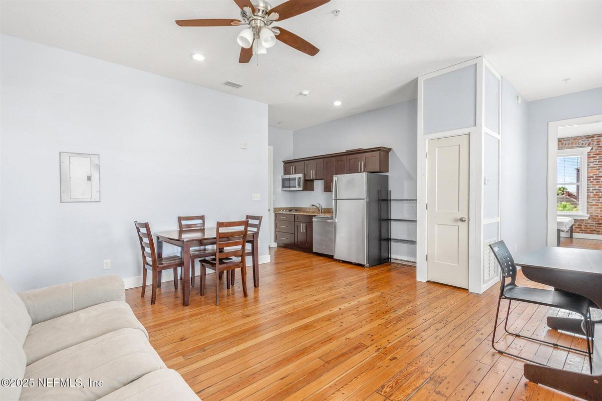 Dining room, Interior, Kitchen, Recessed Lighting, Wood Texture Flooring