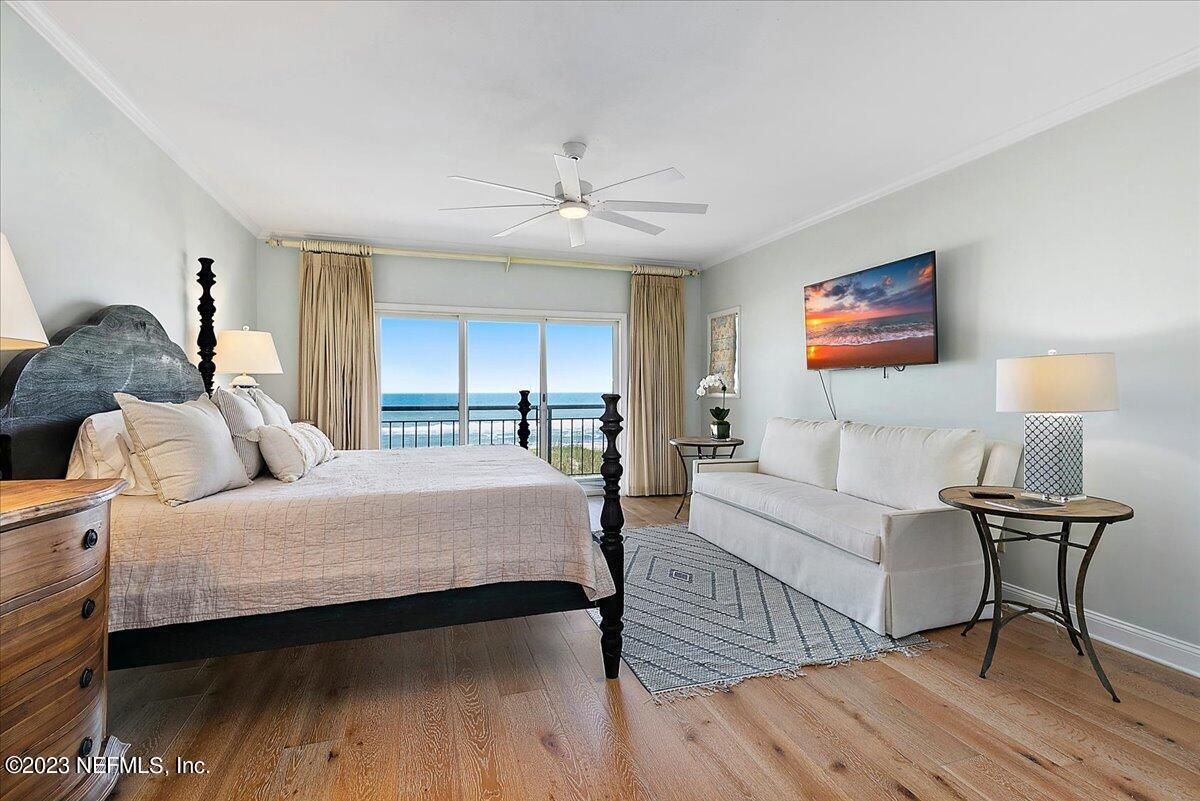 Bedroom, Interior, Water, Wood Texture Flooring