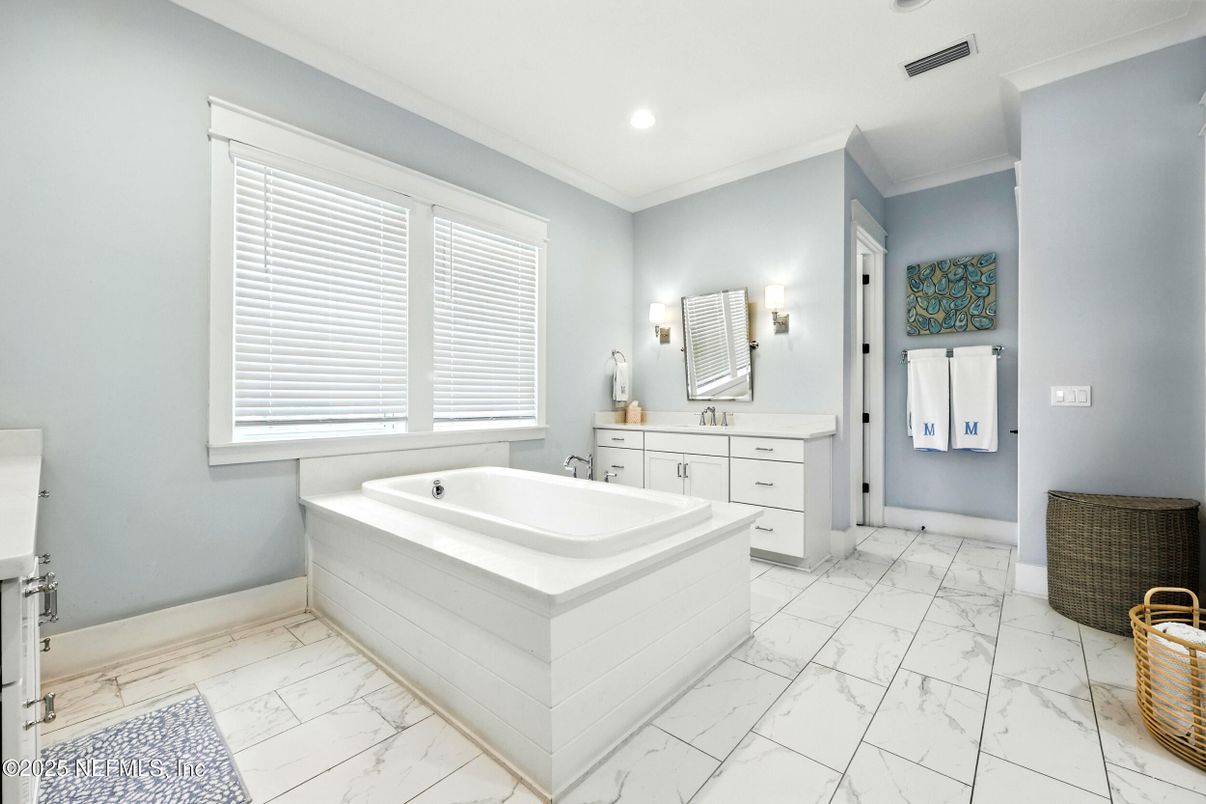Bathroom, Interior, Marble, Recessed Lighting
