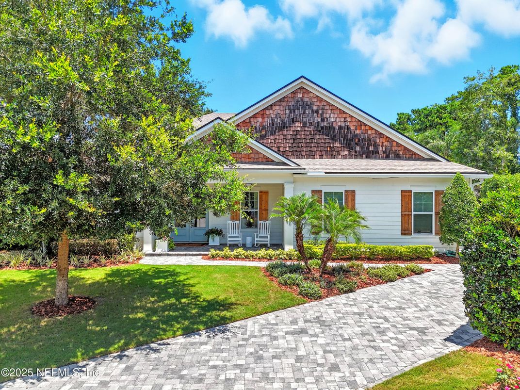Backyard, Exterior, Facade, Ranch