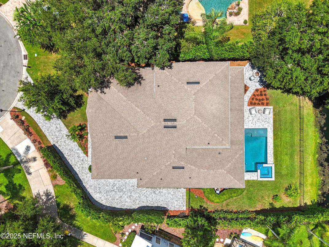 Exterior, Drone