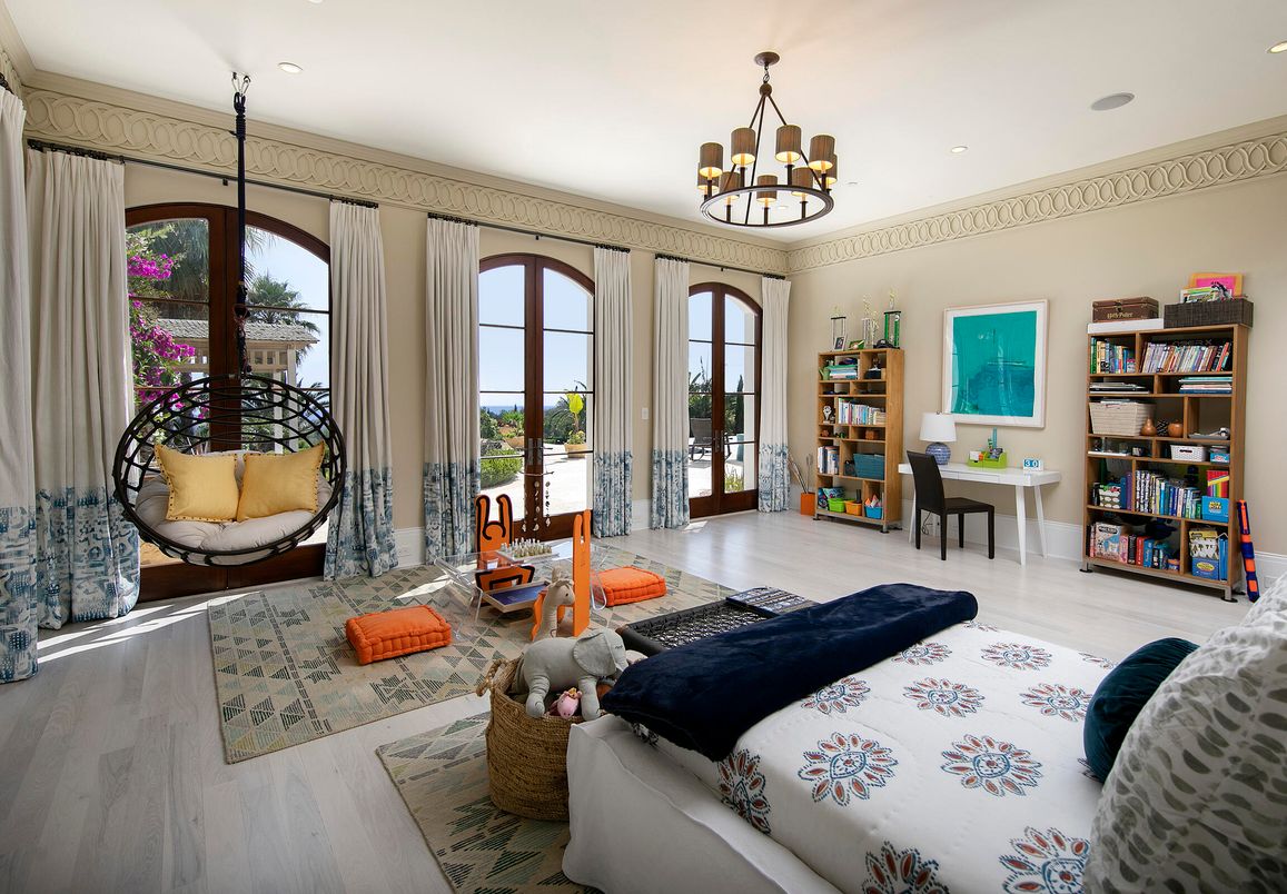 Bedroom, Chandelier, Interior, Living room, Recessed Lighting, Wood Texture Flooring
