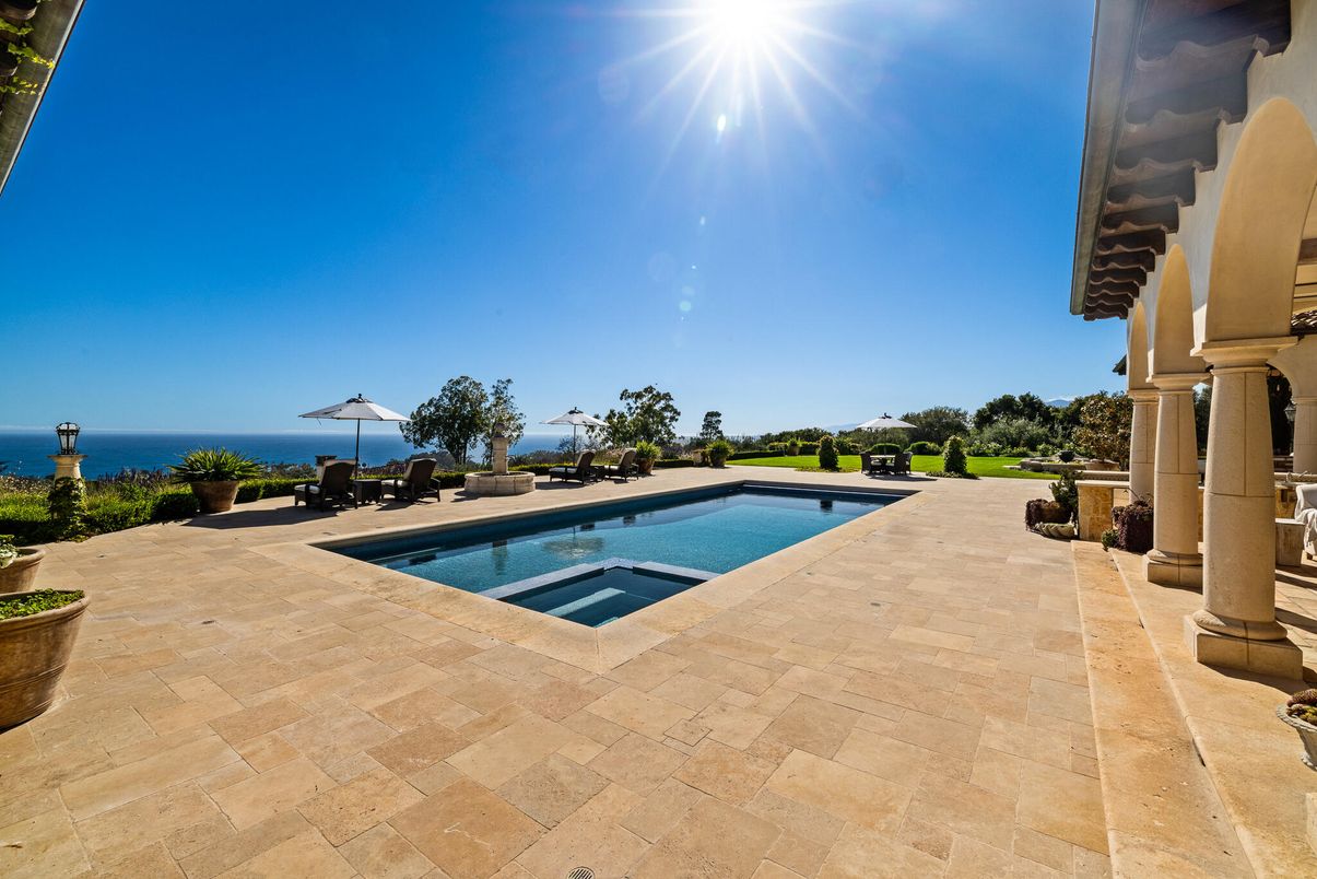 Exterior, Pool, Water