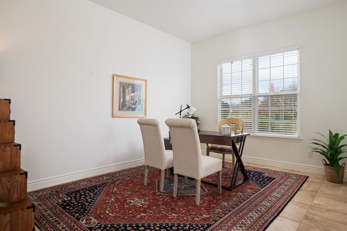Dining room, Interior