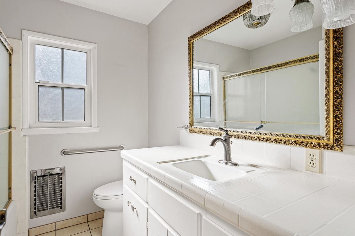 Bathroom, Interior, Tile Countertops