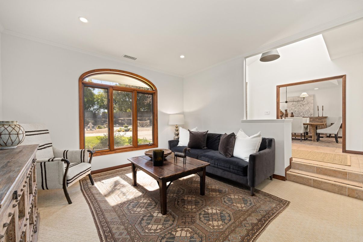 Dining room, Interior, Living room, Recessed Lighting