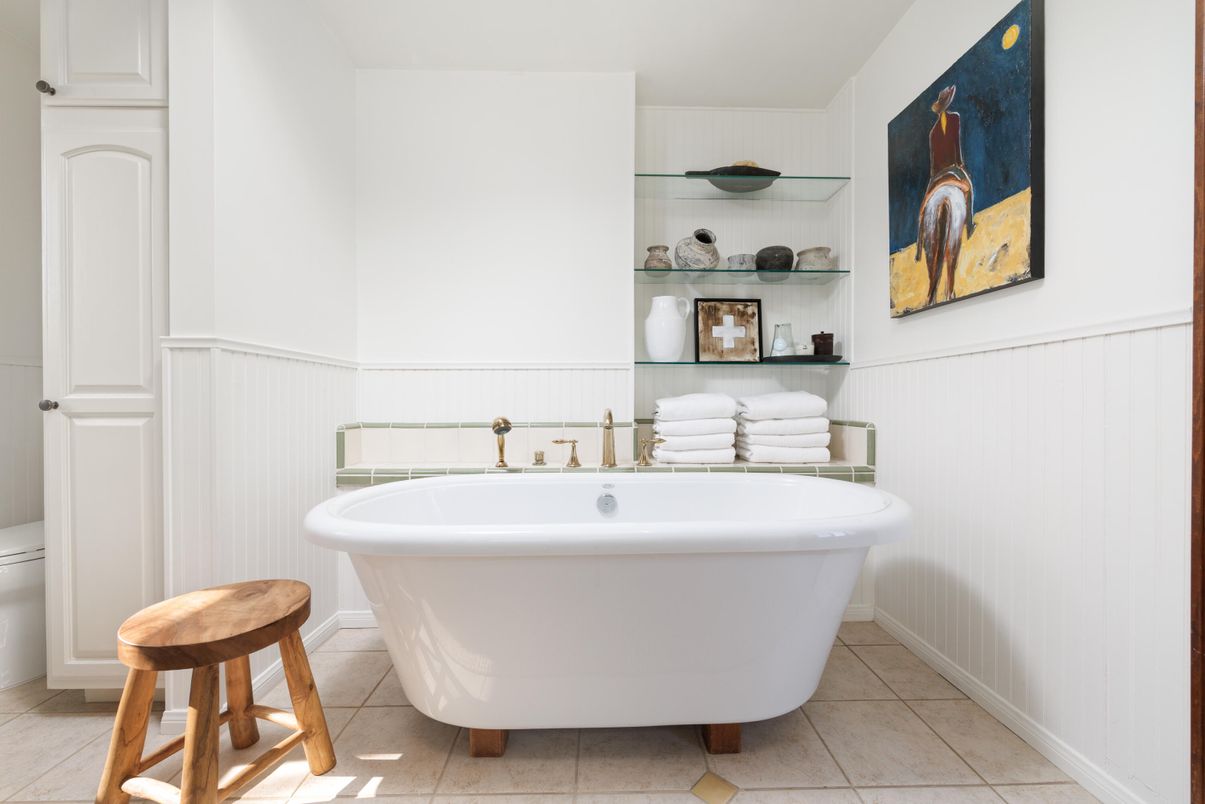 Bathroom, Free Standing Baths, Interior