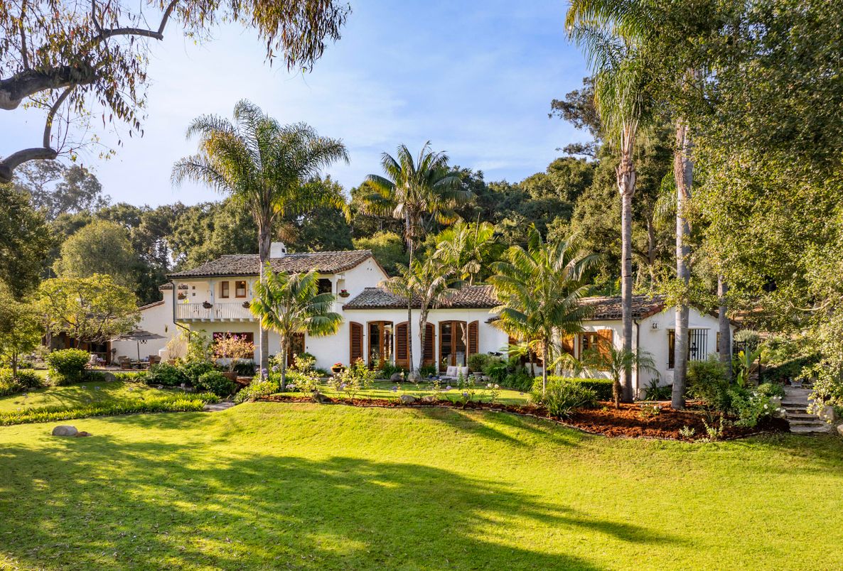 Backyard, Exterior, Facade, Spanish Mediterranean