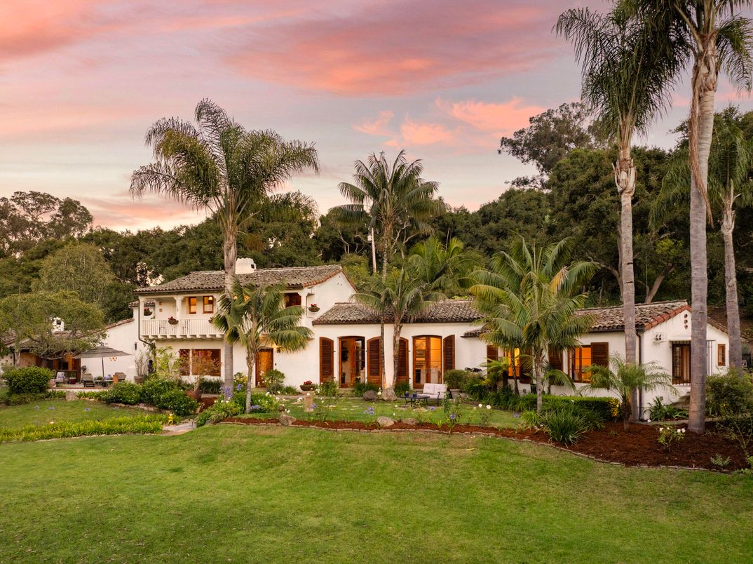 Backyard, Exterior, Facade, Spanish Mediterranean