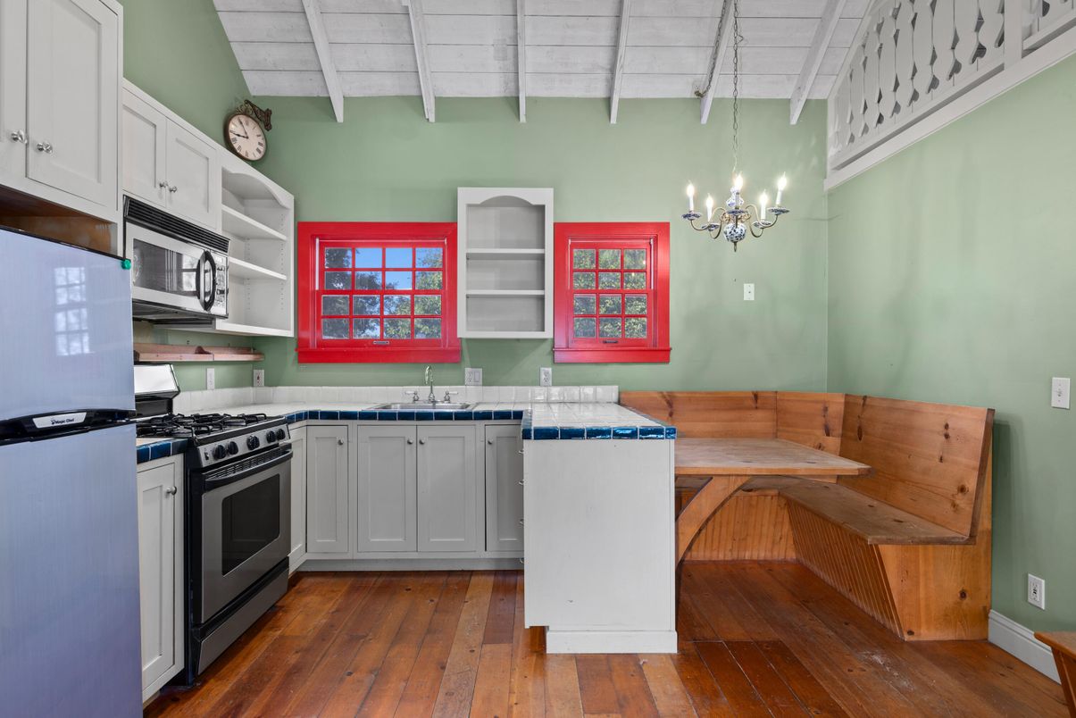 Chandelier, Interior, Kitchen, Wood Texture Flooring