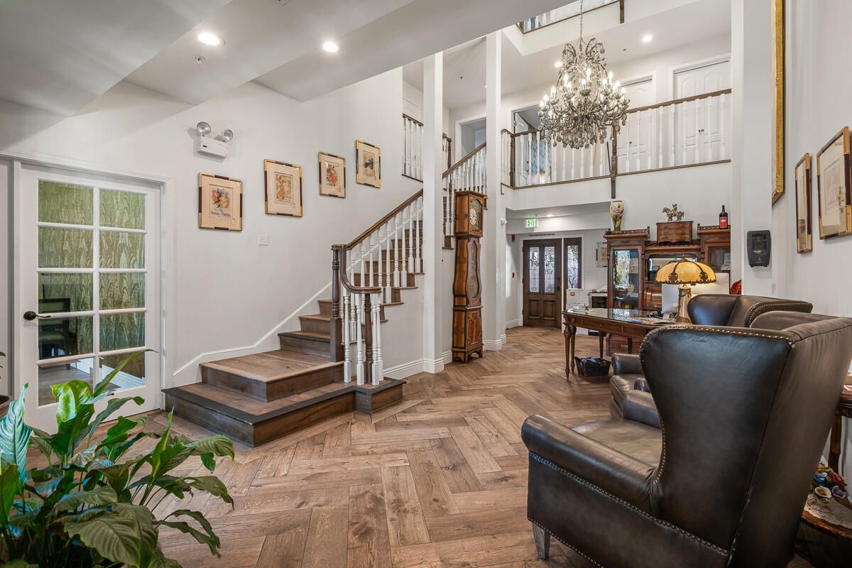 Chandelier, Interior, Recessed Lighting, Wood Texture Flooring