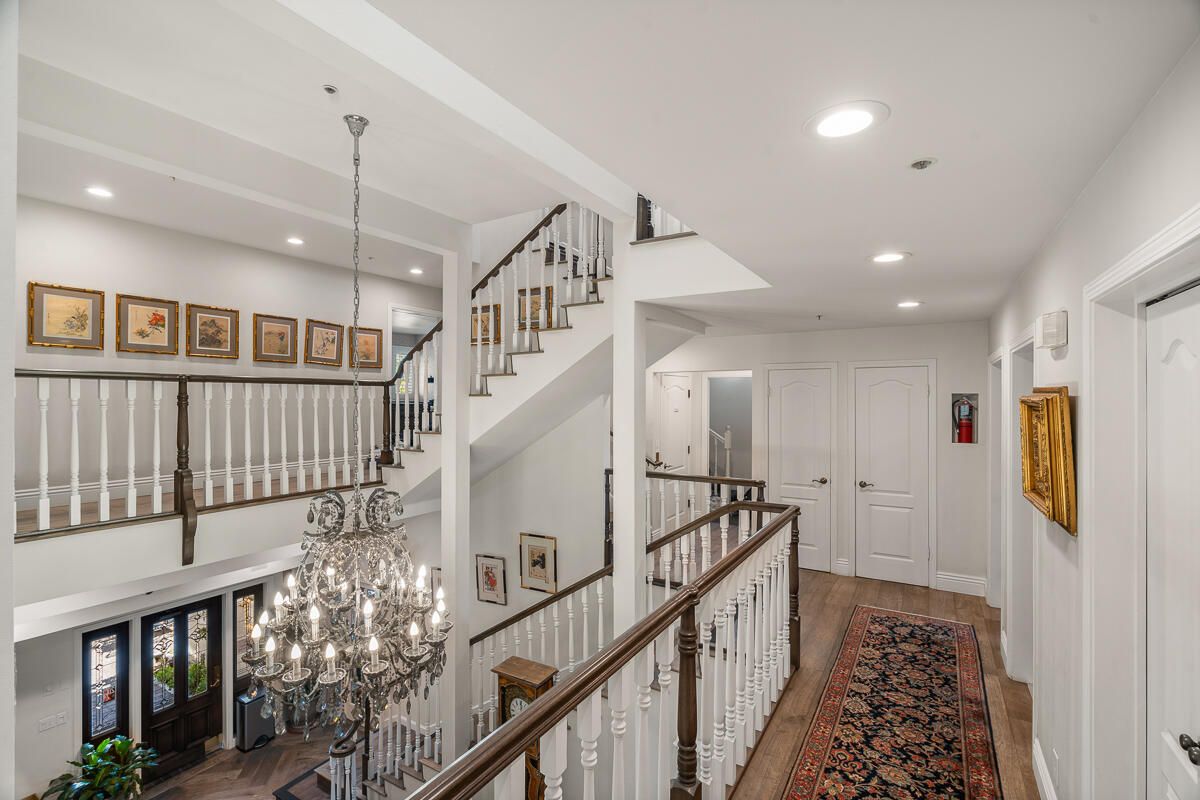 Chandelier, Interior, Recessed Lighting, Wood Texture Flooring
