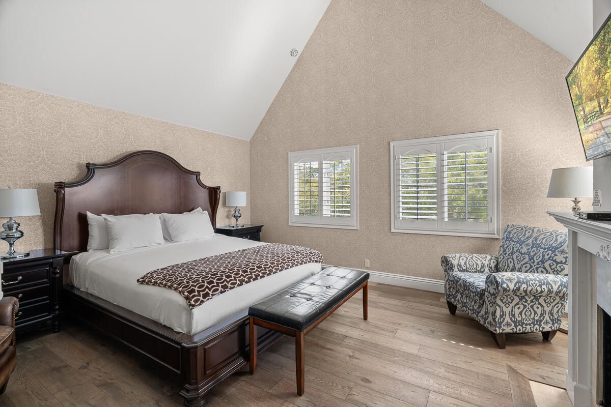 Bedroom, Fireplace, Interior, Wood Texture Flooring