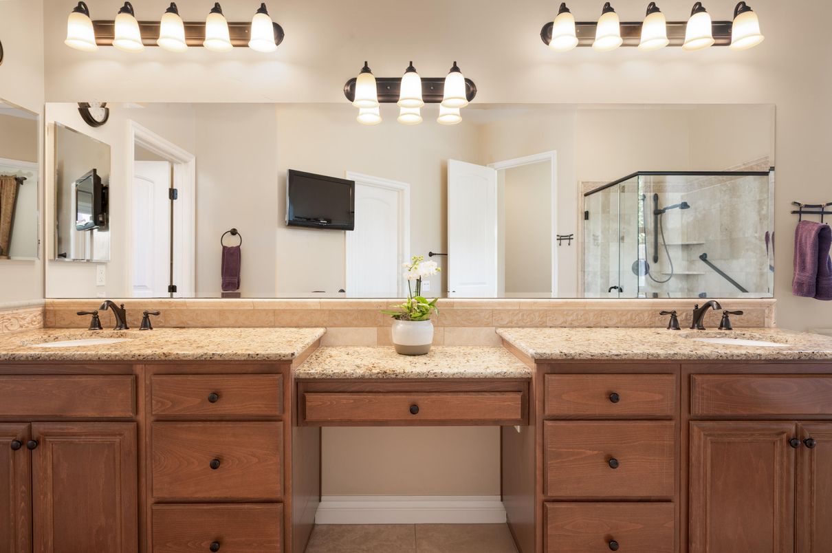 Bathroom, Dual Sink Vanities, Interior