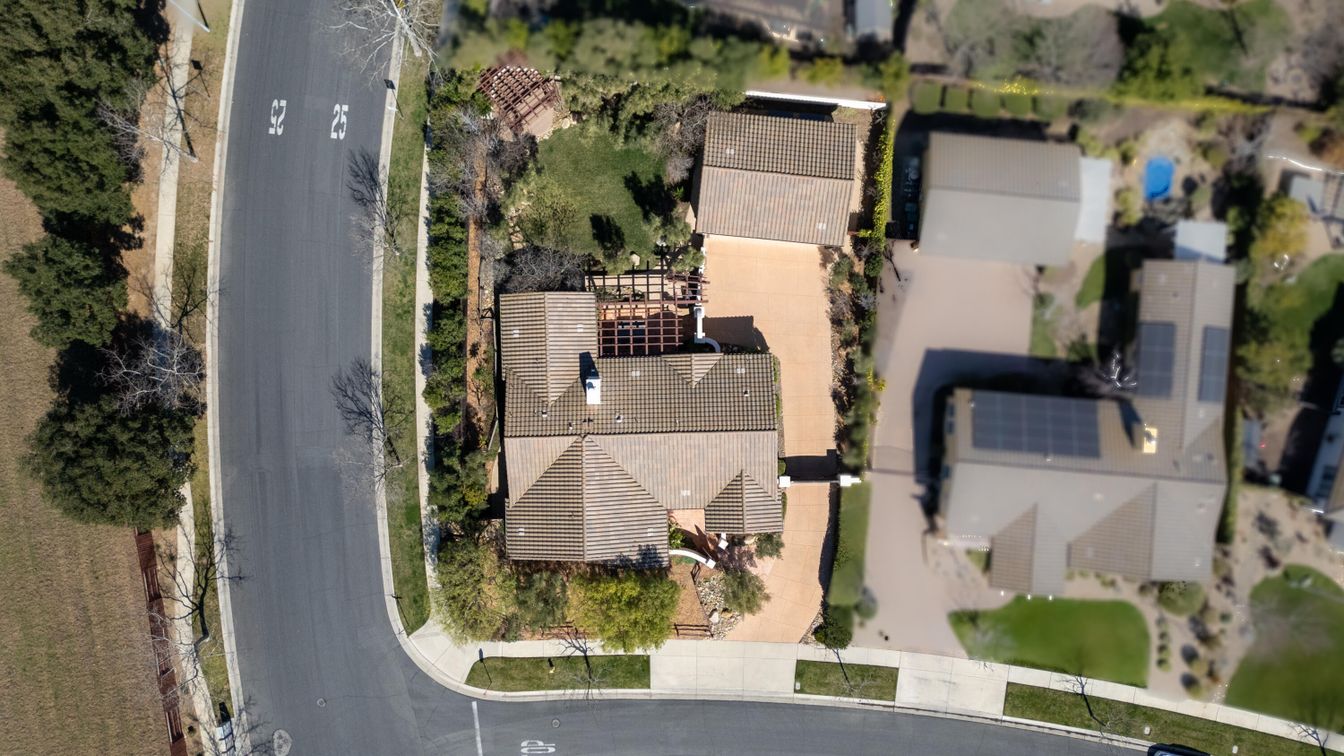 Exterior, Drone