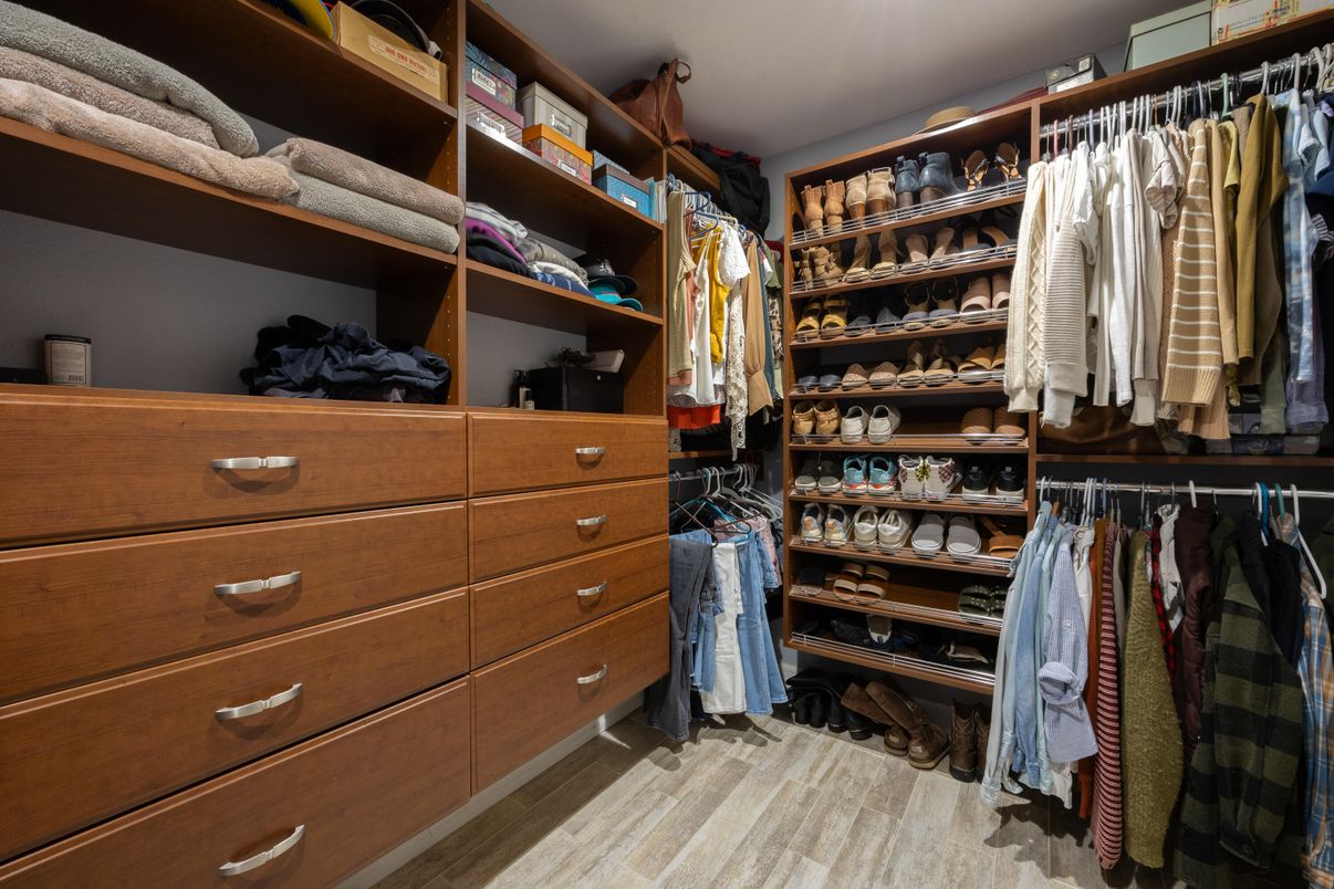 Interior, Walk-in Closets