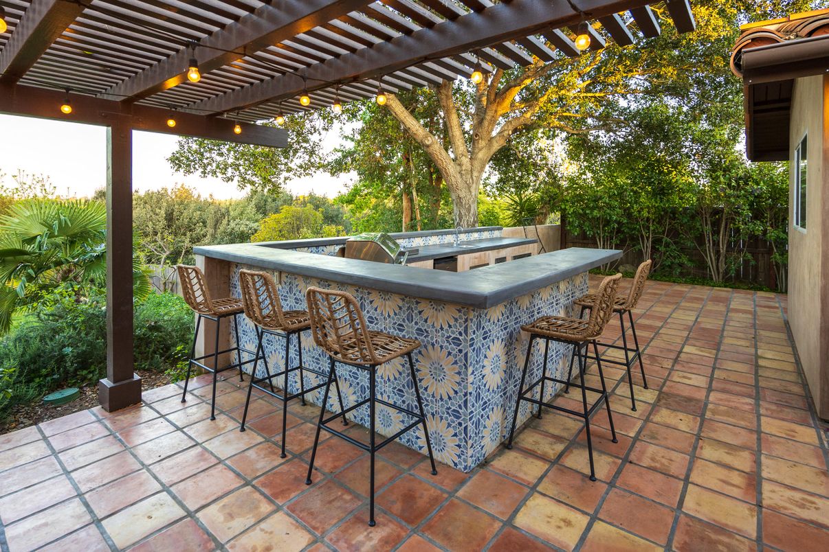 Exterior, Hot Tub