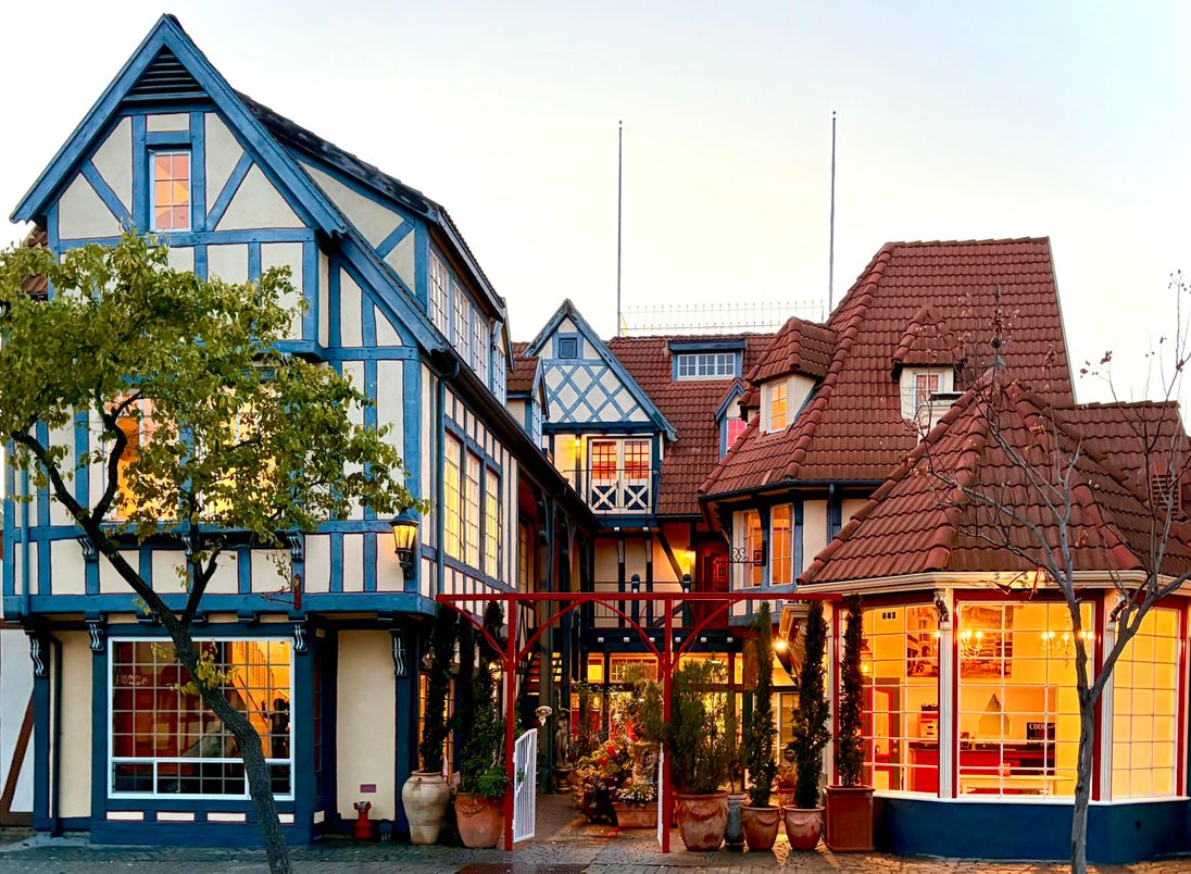 Exterior, Facade, Tudor Revival