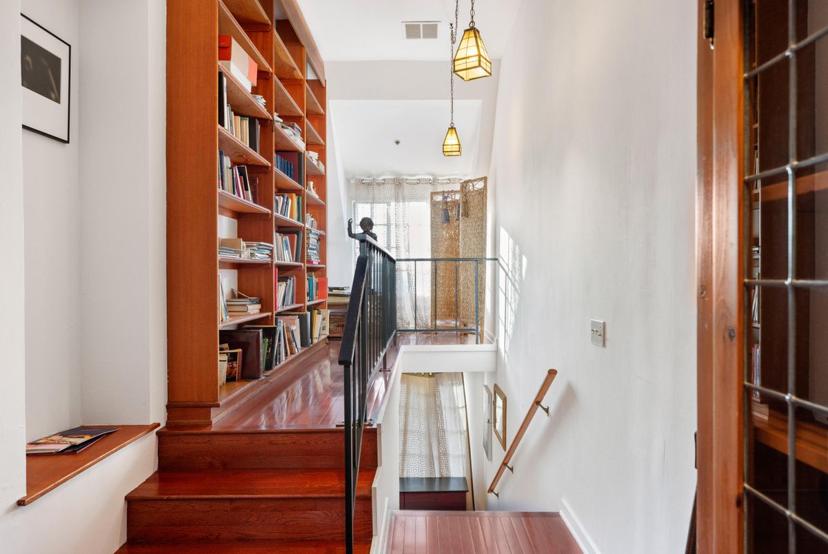 Interior, Pendant Lights, Wood Texture Flooring