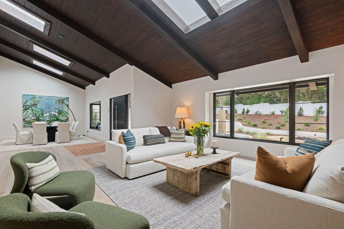 Dining room, Interior, Living room, Wooden Beams, Wooden Ceilings