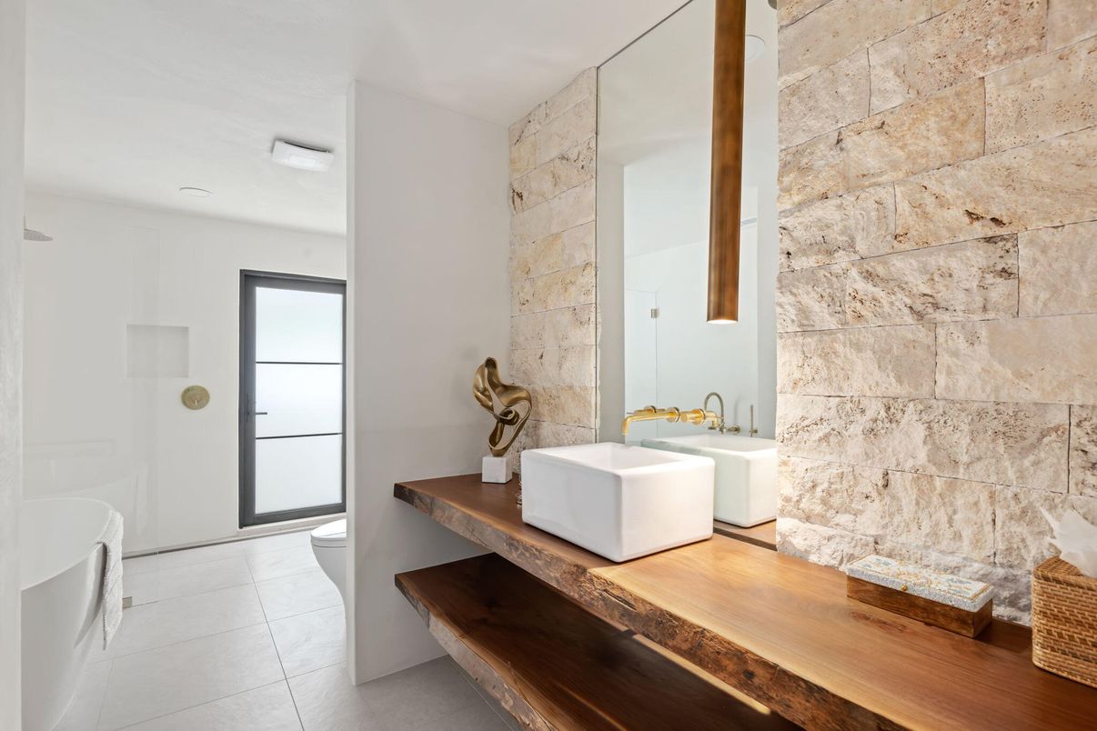 Bathroom, Interior, Stone Walls
