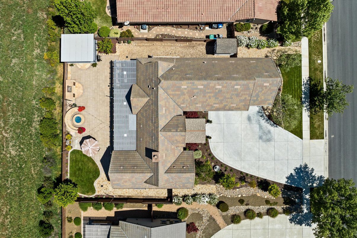 Exterior, Drone
