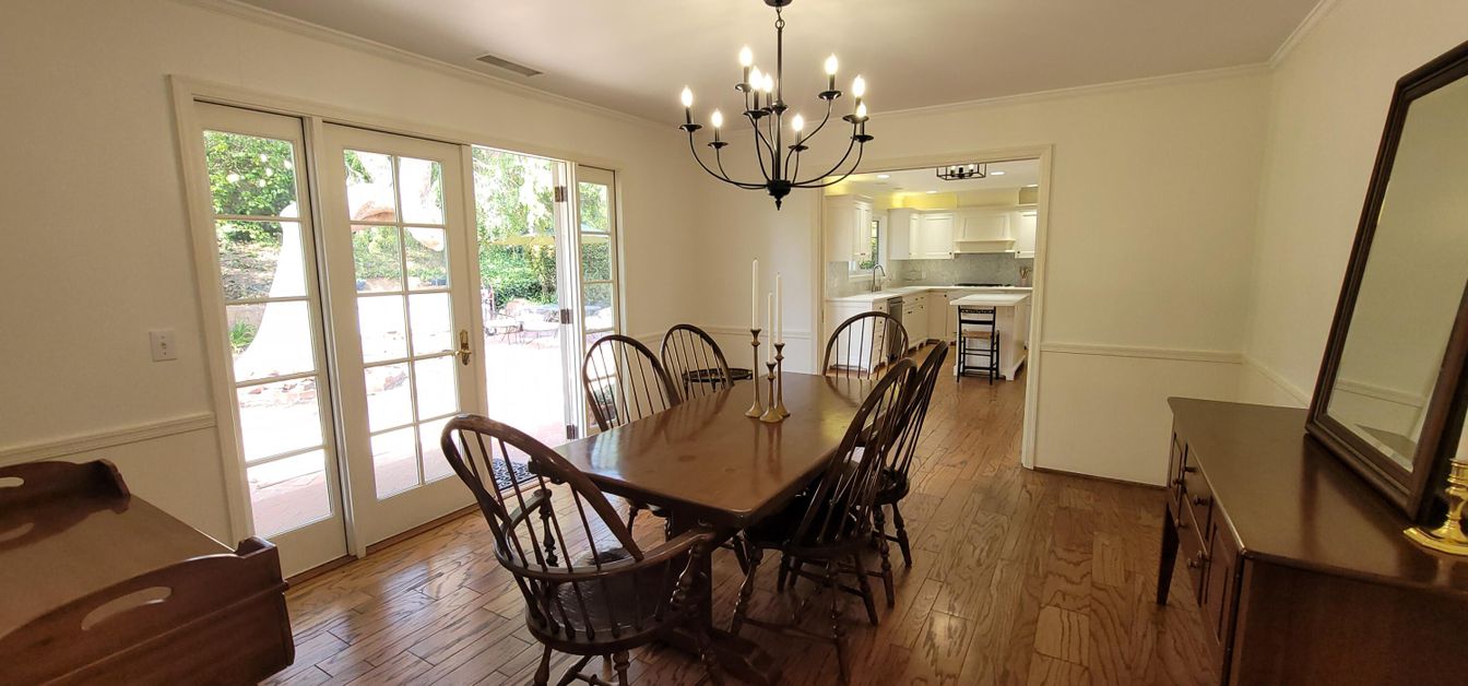 Chandelier, Dining room, Interior, Kitchen, Wood Texture Flooring