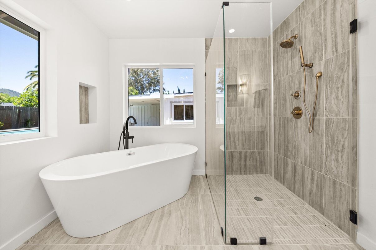 Bathroom, Free Standing Baths, Glass Shower, Interior, Recessed Lighting