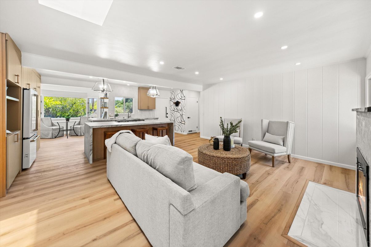 Dining room, Interior, Kitchen, Living room, Pendant Lights, Recessed Lighting, Wood Texture Flooring
