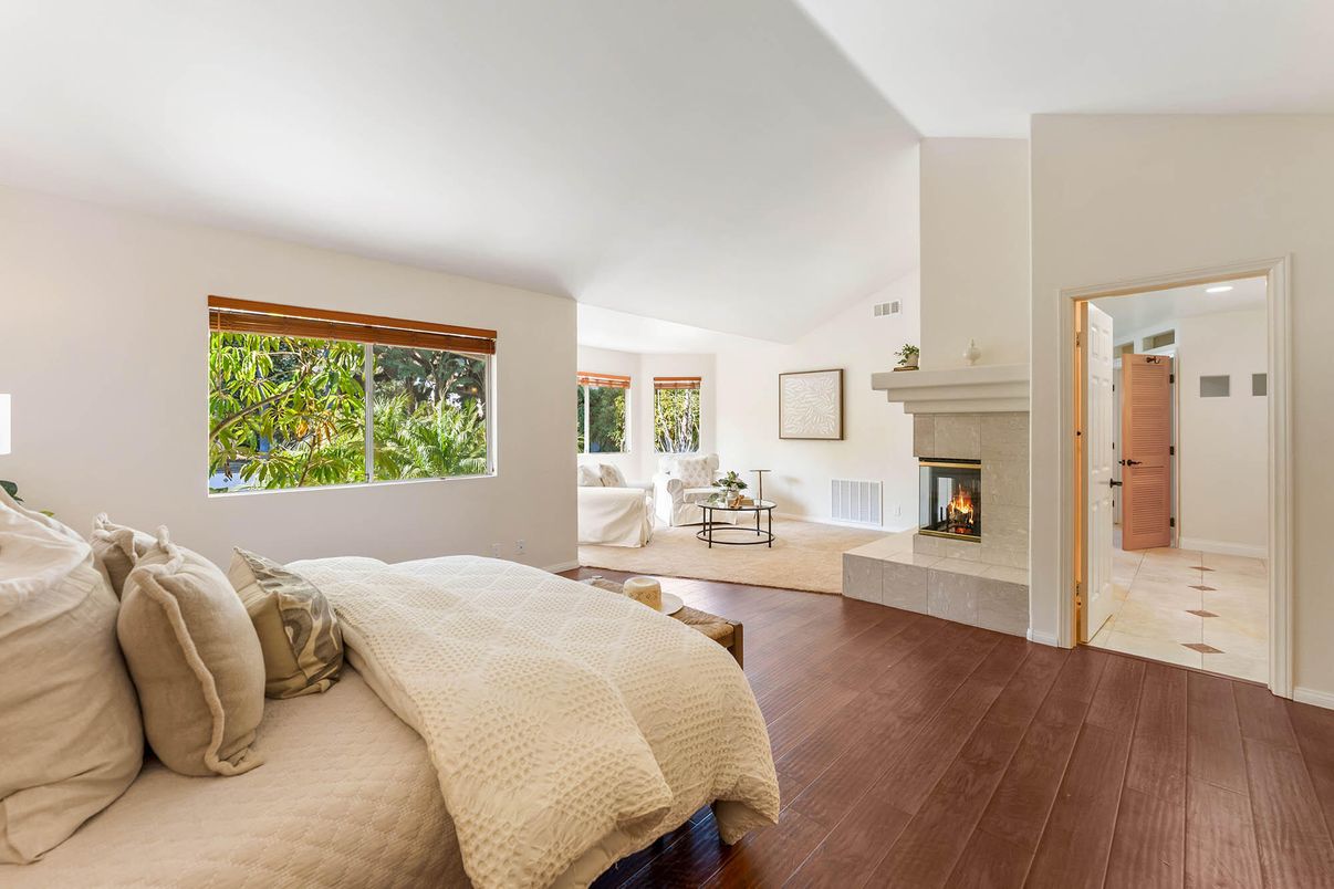 Bedroom, Fireplace, Interior, Wood Texture Flooring