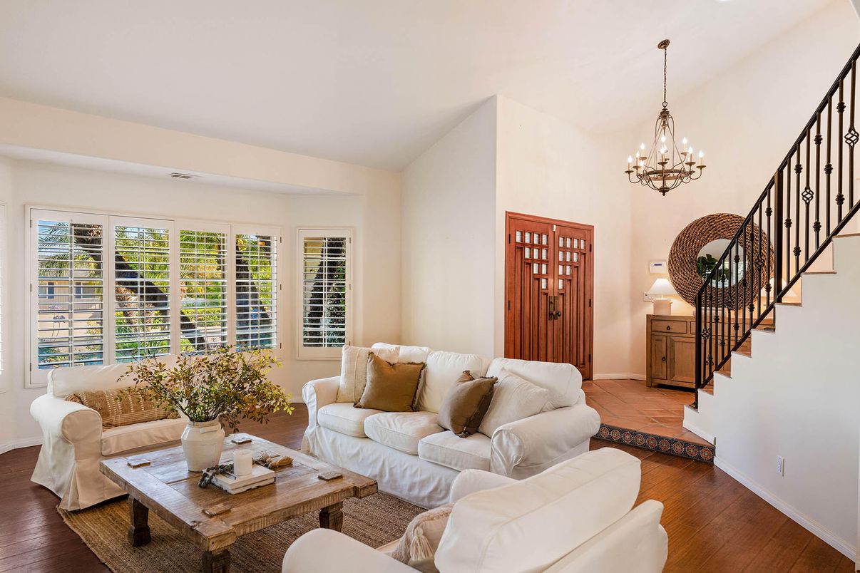 Chandelier, Interior, Living room, Wood Texture Flooring