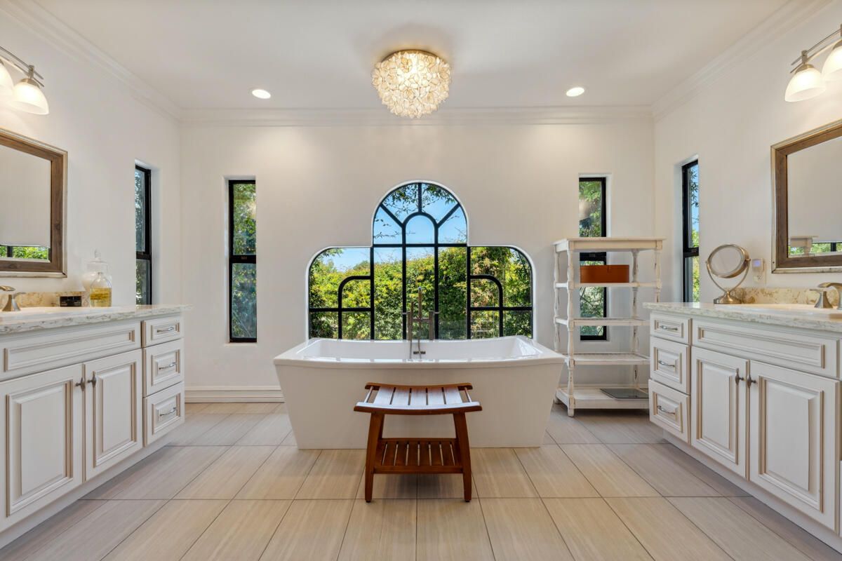 Bathroom, Chandelier, Dual Sink Vanities, Free Standing Baths, Interior, Recessed Lighting