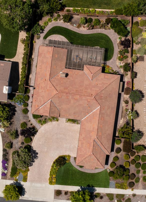 Exterior, Drone