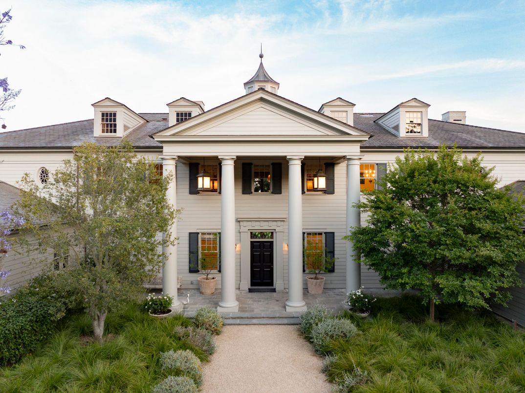 Exterior, Facade, Georgian