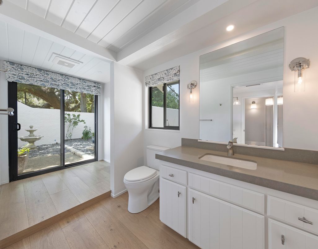 Bathroom, Interior, Recessed Lighting, Wood Texture Flooring