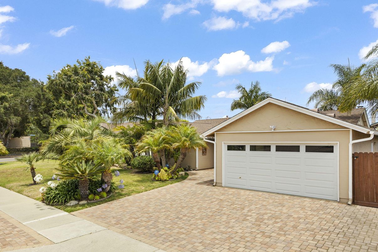 Backyard, Detached Garage, Exterior